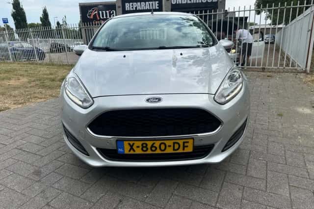 Ford Fiesta (2017) thumbnail 4