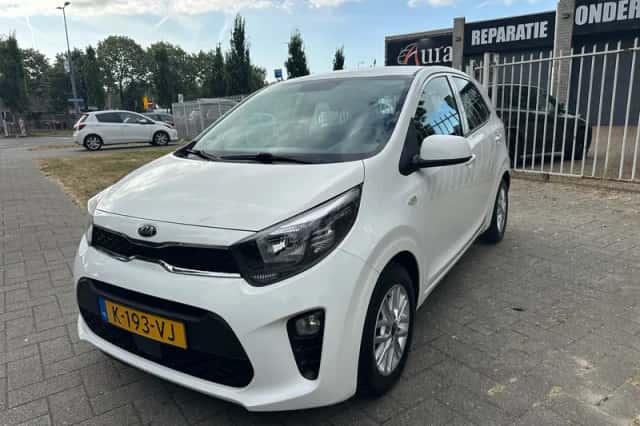 Kia Picanto (2021) thumbnail 2