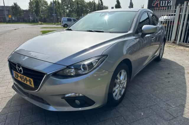 Mazda 3 (2015) thumbnail 1