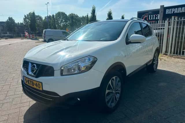 Nissan Qashqai (2010) thumbnail 1