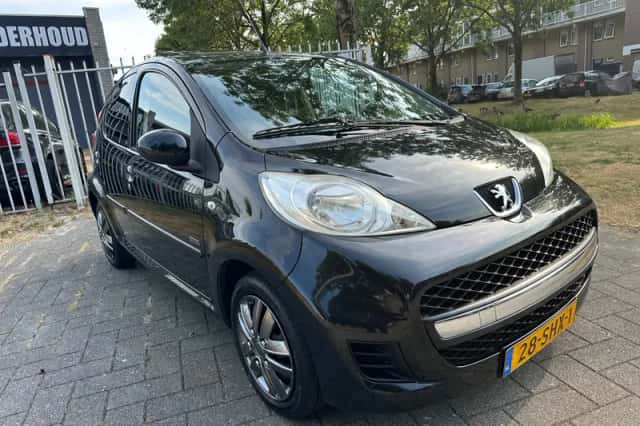 Peugeot 107 (2011) thumbnail 3