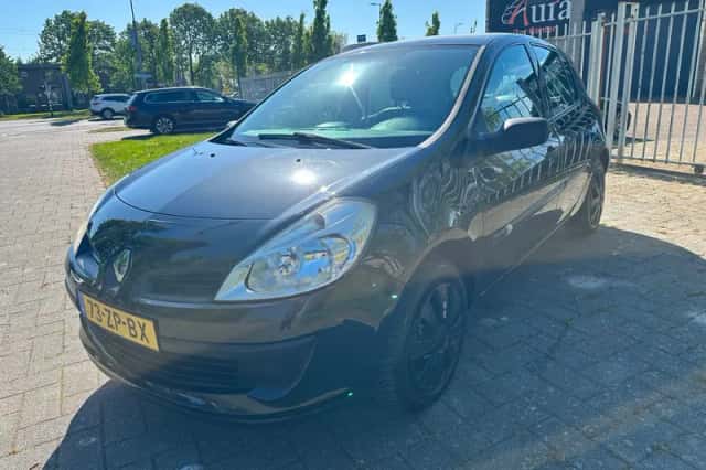 Renault Clio (2008) thumbnail 1