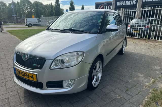 Škoda Fabia (2008) thumbnail 1