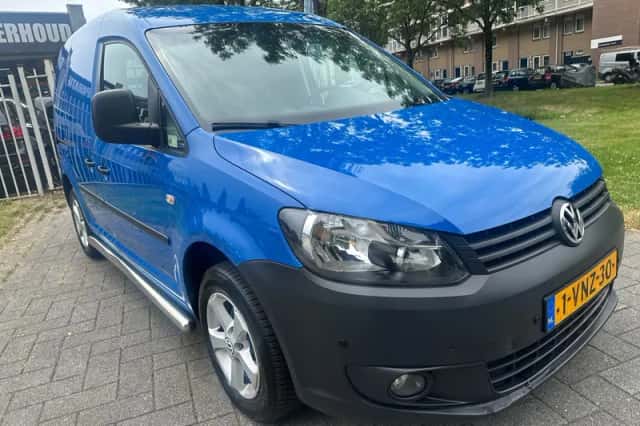 Volkswagen Caddy (2011) thumbnail 3