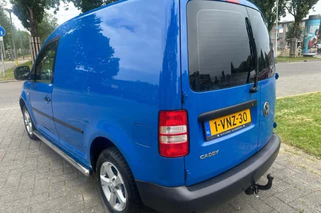 Volkswagen Caddy (2011) thumbnail 5