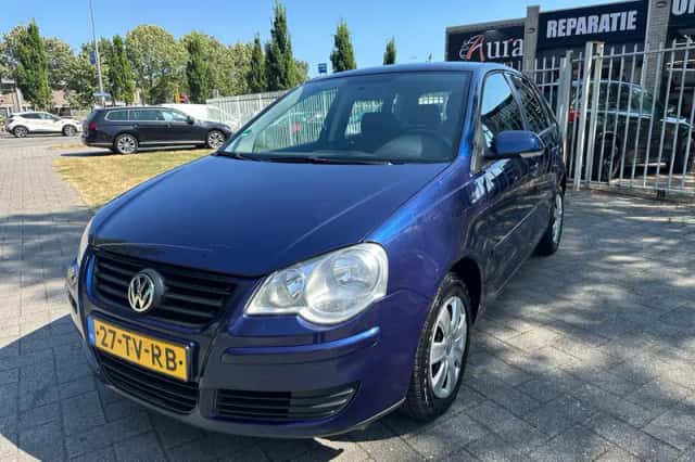 Volkswagen Polo (2007) thumbnail 2
