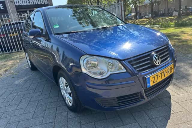 Volkswagen Polo (2007) thumbnail 3