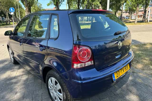 Volkswagen Polo (2007) thumbnail 5