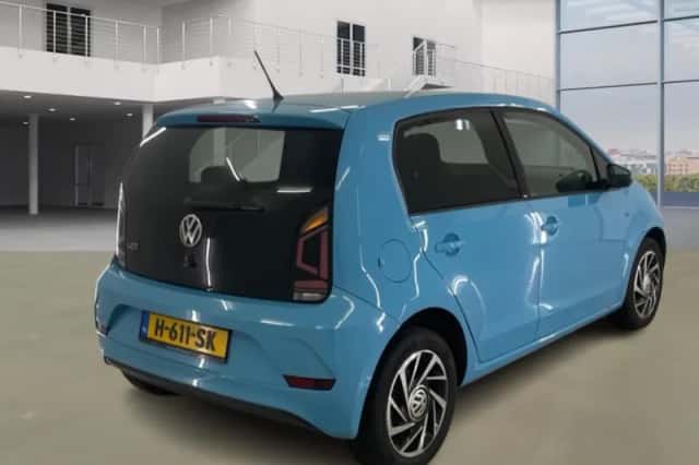 Volkswagen Up! (2018) thumbnail 3
