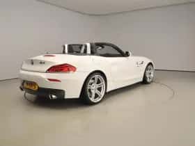 BMW Z4 (2010) thumbnail 2