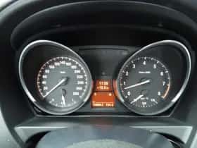 BMW Z4 (2010) thumbnail 12