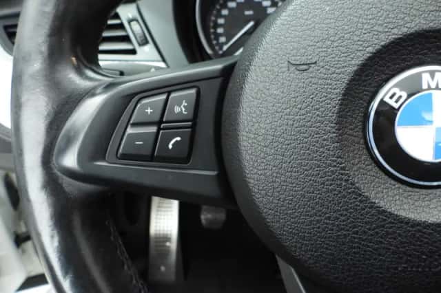 BMW Z4 (2010) thumbnail 13