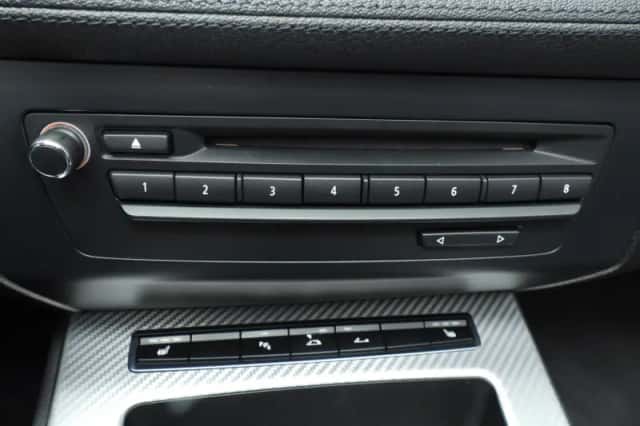 BMW Z4 (2010) thumbnail 14