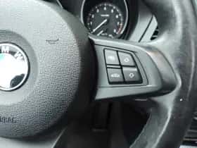 BMW Z4 (2010) thumbnail 15