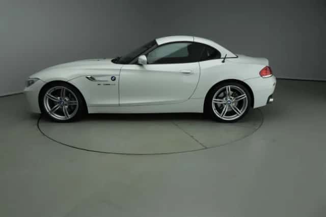 BMW Z4 (2010) thumbnail 18