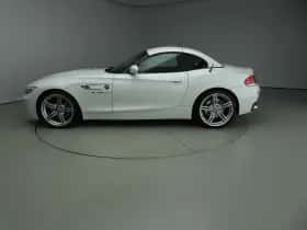 BMW Z4 (2010) thumbnail 18