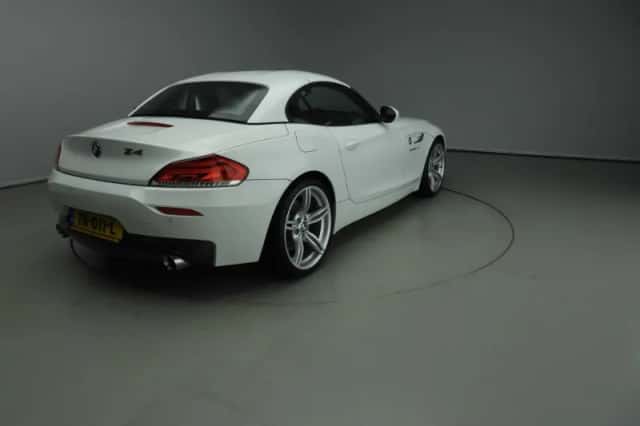 BMW Z4 (2010) thumbnail 20