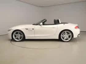 BMW Z4 (2010) thumbnail 3