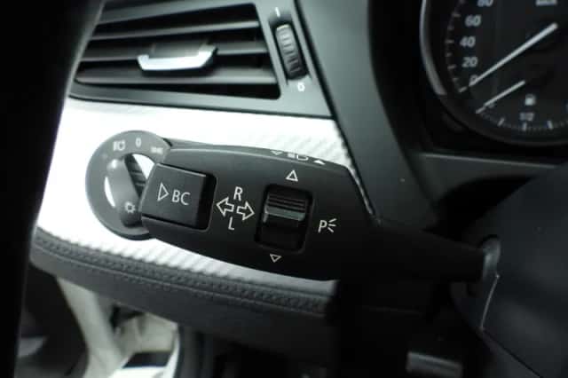 BMW Z4 (2010) thumbnail 26