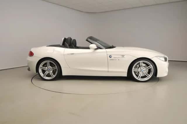 BMW Z4 (2010) thumbnail 4