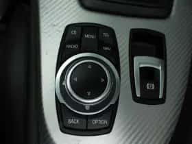 BMW Z4 (2010) thumbnail 32