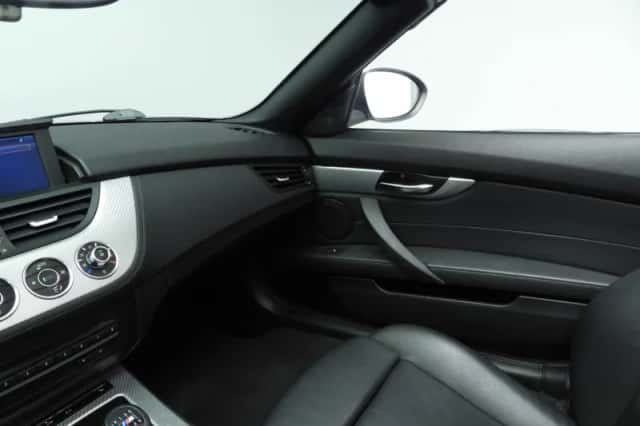 BMW Z4 (2010) thumbnail 39