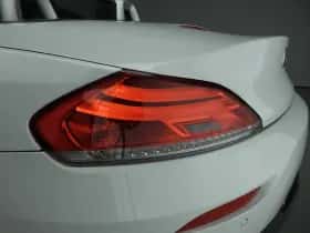 BMW Z4 (2010) thumbnail 40