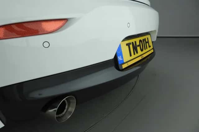 BMW Z4 (2010) thumbnail 41