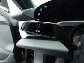 Porsche Taycan (2022) thumbnail 24