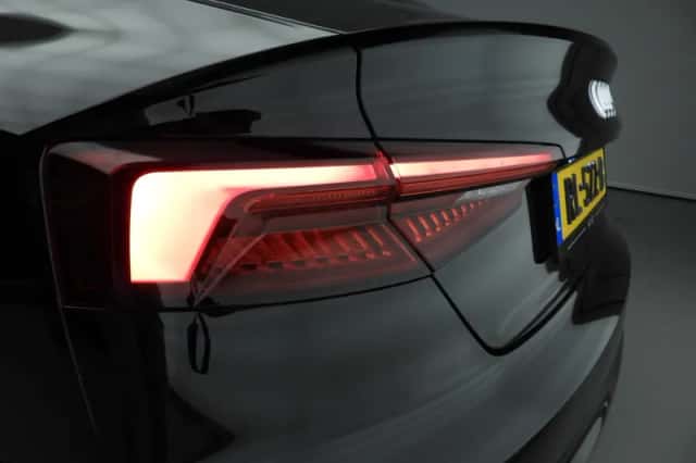 Audi A5 (2018) thumbnail 13