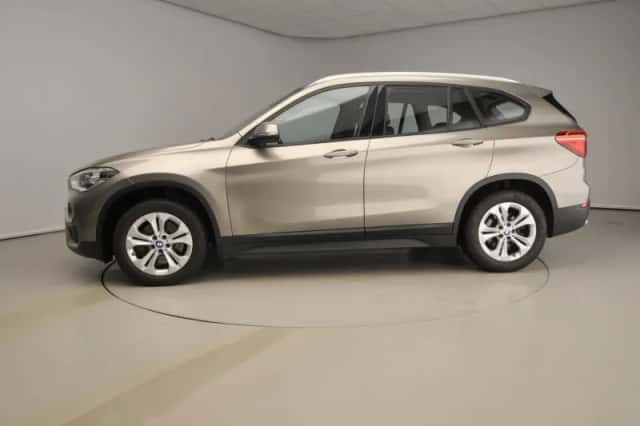 BMW X1 (2018) thumbnail 2