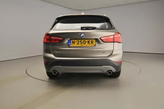 BMW X1 (2018) thumbnail 3