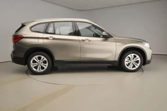 BMW X1 (2018) thumbnail 4