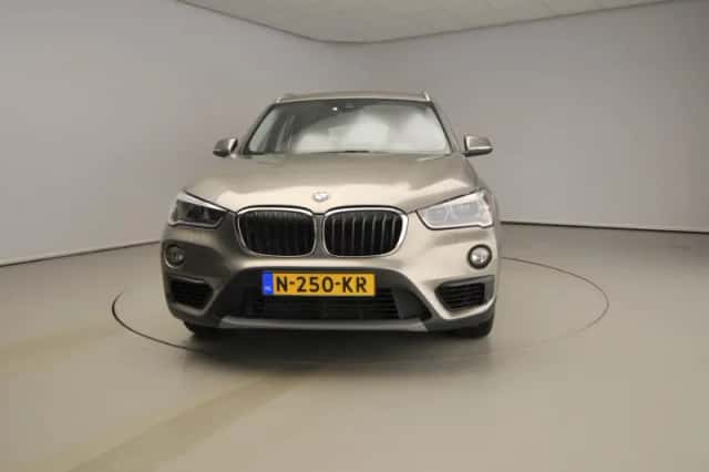 BMW X1 (2018) thumbnail 5