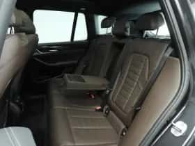 BMW X3 (2018) thumbnail 8