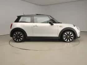 MINI Electric (2020) thumbnail 3