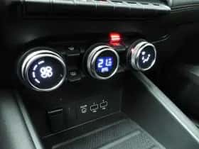 Renault Captur (2020) thumbnail 19