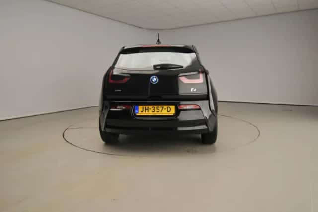 BMW i3 (2016) thumbnail 3