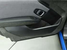 BMW i3 (2015) thumbnail 17