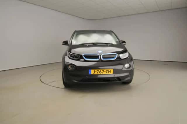 BMW i3 (2015) thumbnail 4
