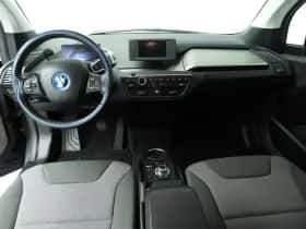 BMW i3 (2015) thumbnail 9