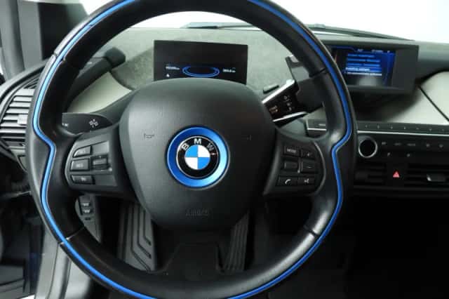 BMW i3 (2015) thumbnail 10