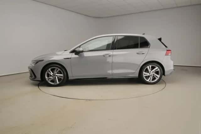 Volkswagen Golf (2020) thumbnail 2