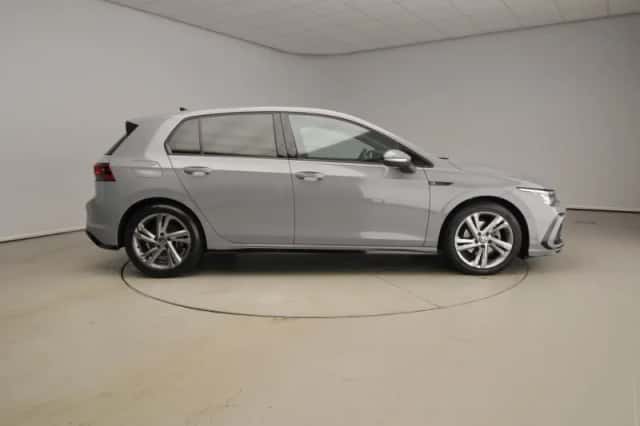 Volkswagen Golf (2020) thumbnail 4