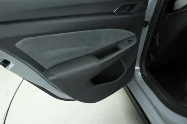 Volkswagen Golf (2020) thumbnail 9