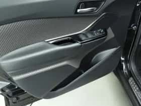 Toyota C-HR (2020) thumbnail 19