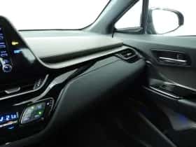 Toyota C-HR (2020) thumbnail 33