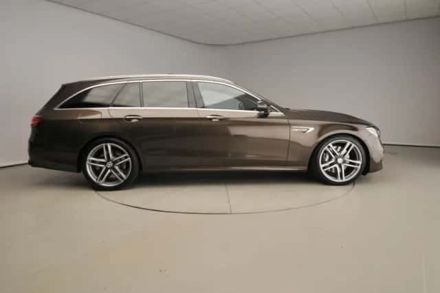 Mercedes-Benz E-Klasse (2017) thumbnail 4