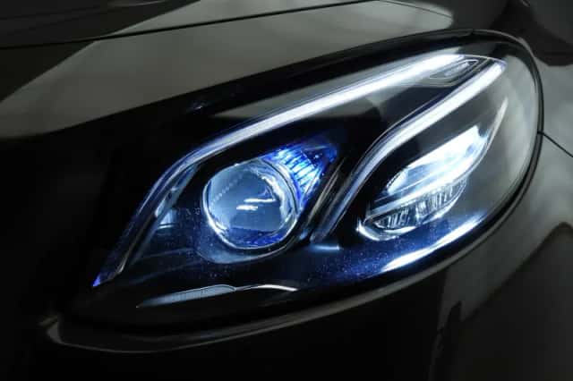 Mercedes-Benz E-Klasse (2017) thumbnail 54