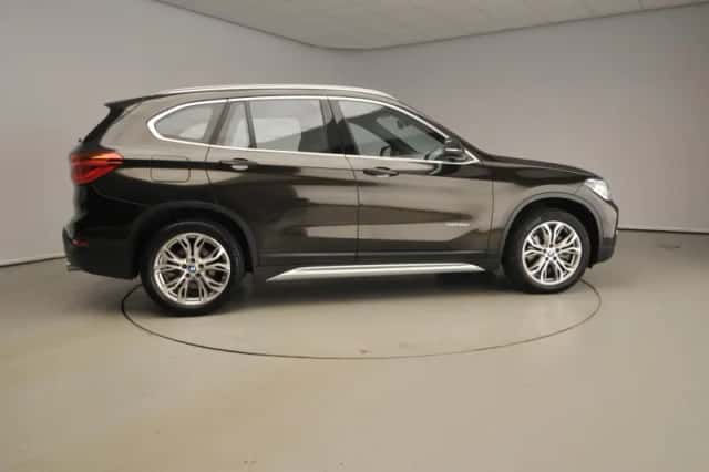 BMW X1 (2017) thumbnail 4